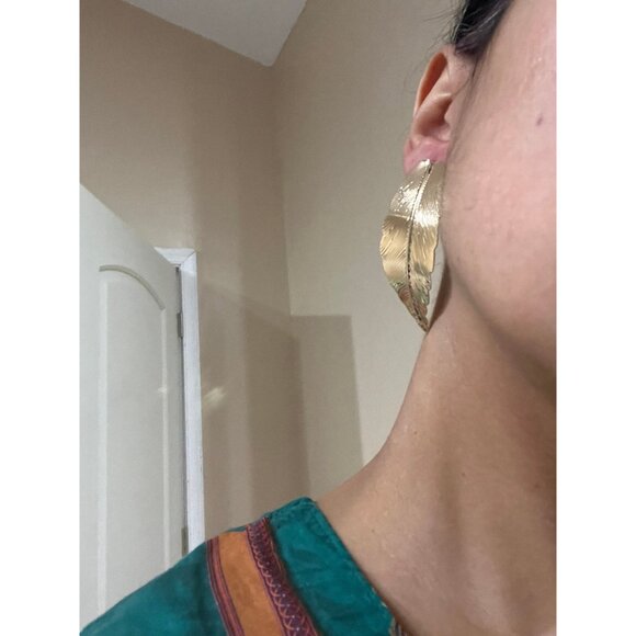 Big gold earrings gold leaf studs large huge boho gold earrings chunky statement - Picture 2 of 5